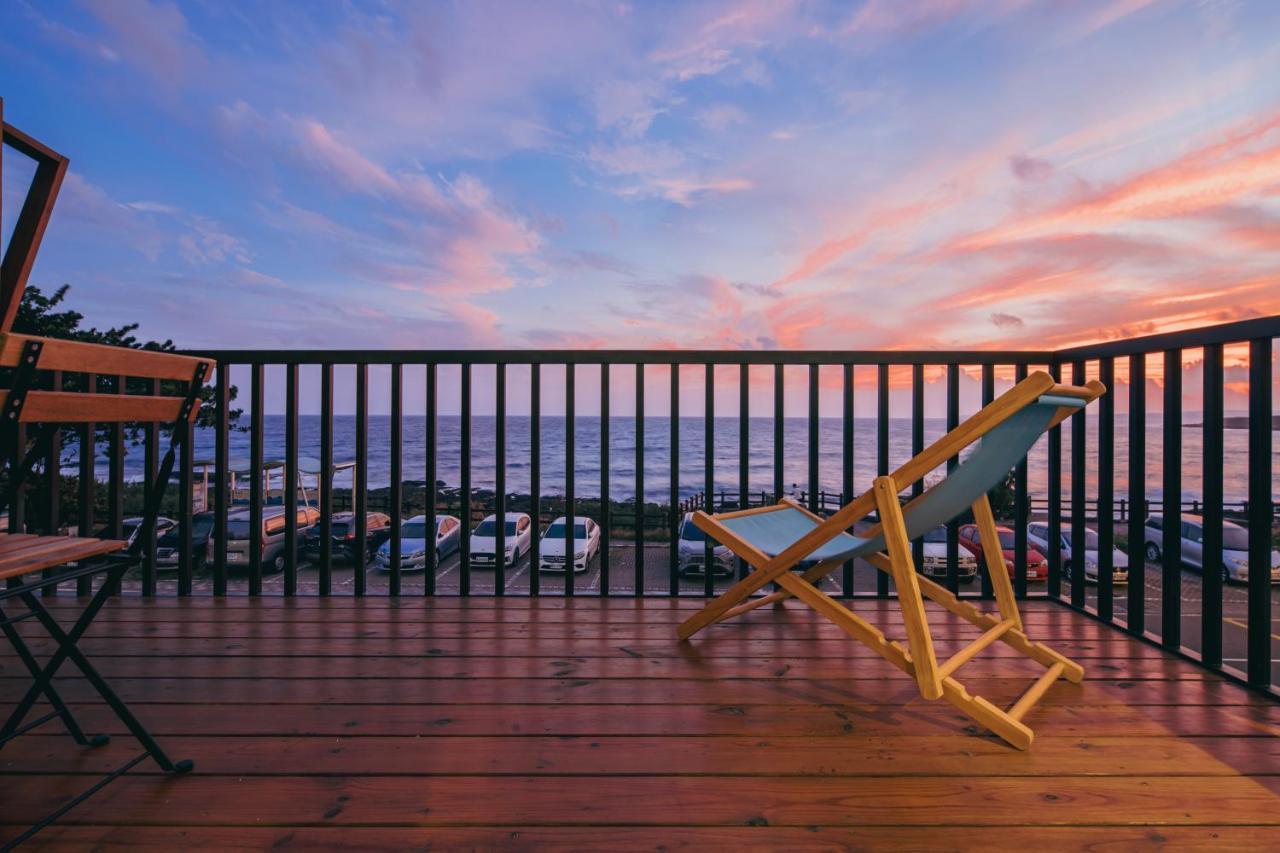 Chuanfanrock Haku Beach Days Inn Cape Eluanbi Bagian luar foto